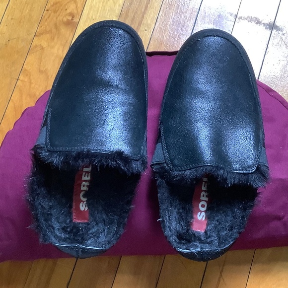 Black Sorel Slippers 7 - Picture 2 of 4